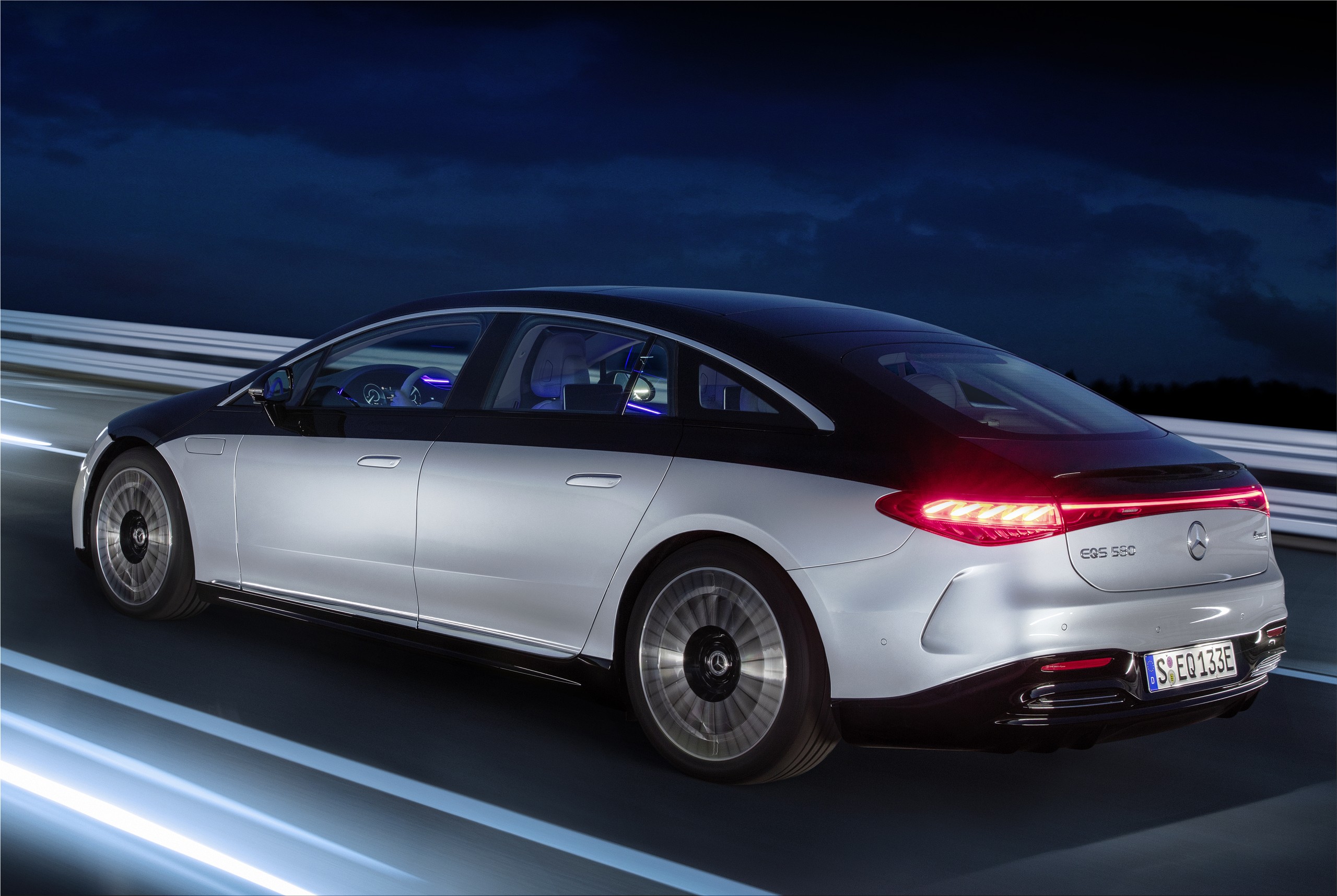 Mercedes электромобиль eqs