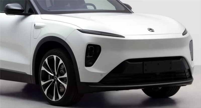 NIO ES8