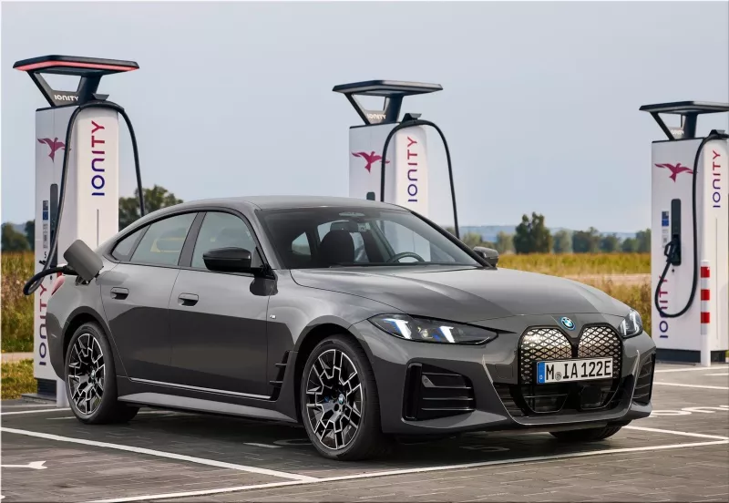 2025 BMW i4