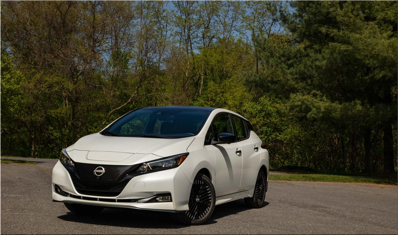2025 Nissan Leaf