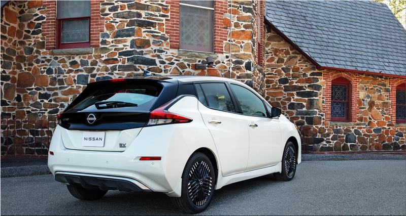 2025 Nissan Leaf