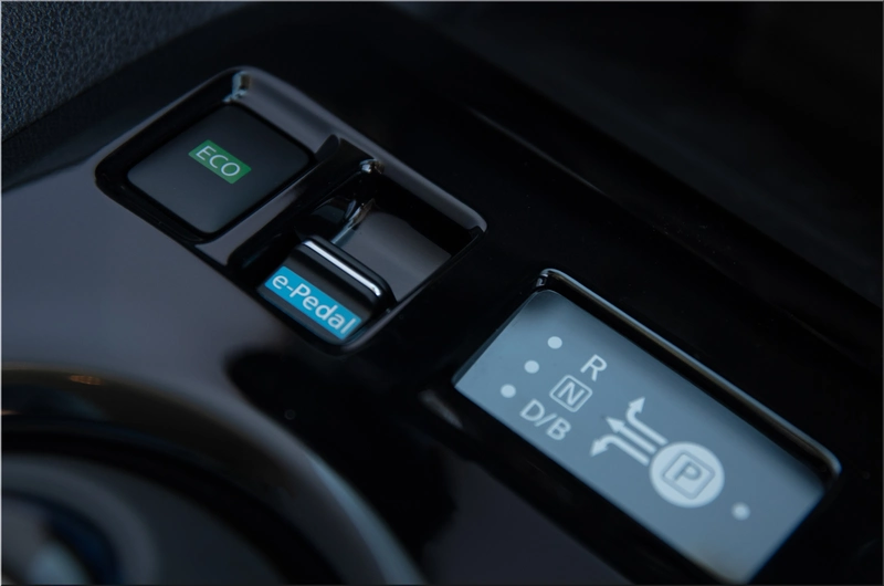 2025 Nissan Leaf