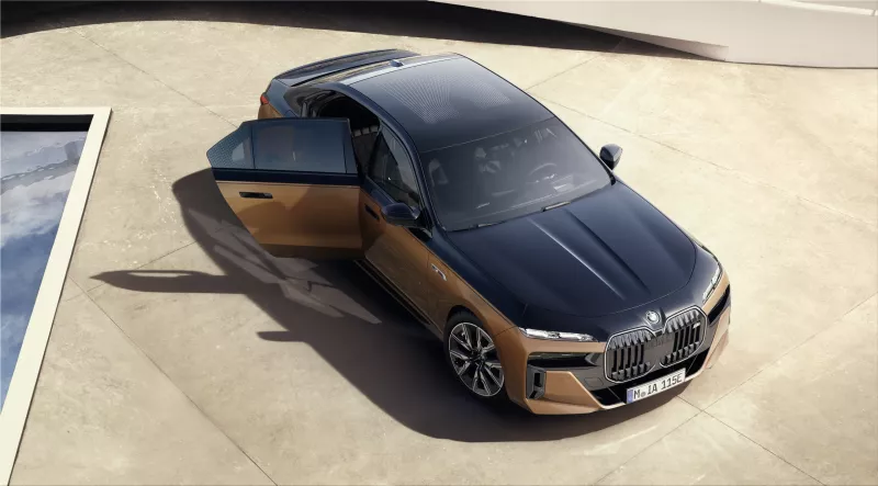 BMW i7