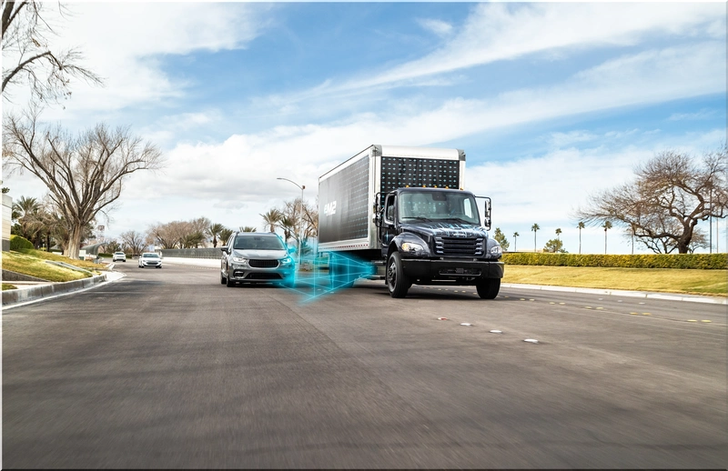 Freightliner eM2
