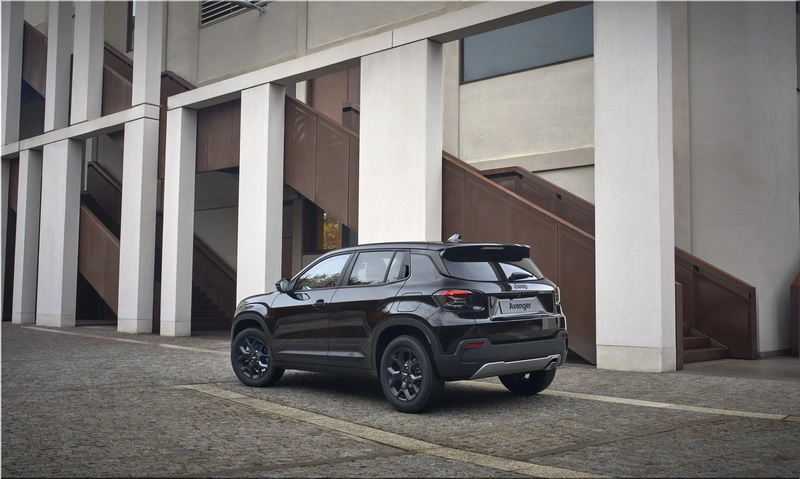 Jeep Avenger Black Edition