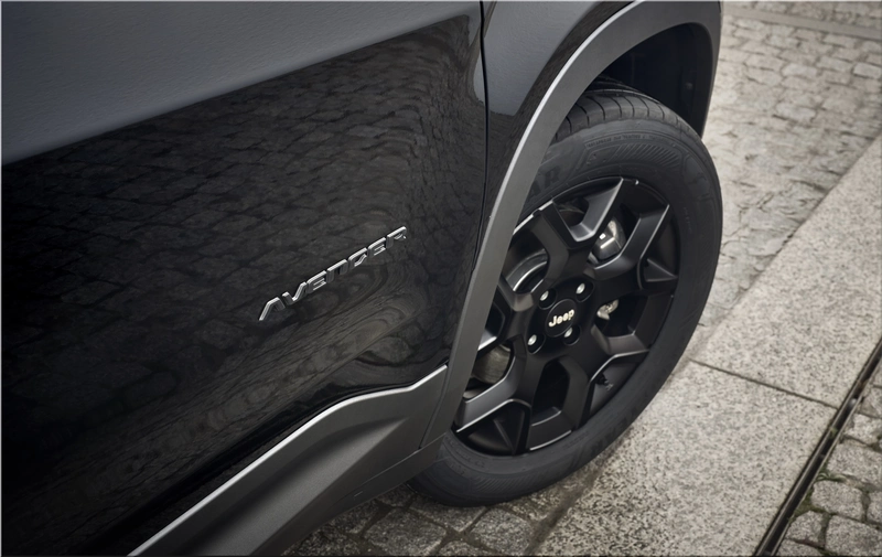 Jeep Avenger Black Edition