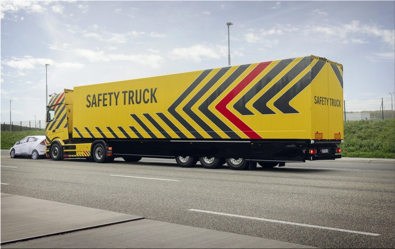 Mercedes-Benz eActros 600 Safety Truck