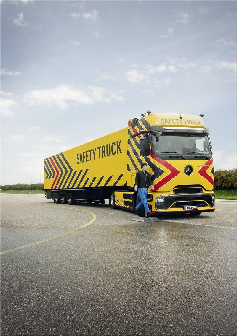 Mercedes-Benz eActros 600 Safety Truck