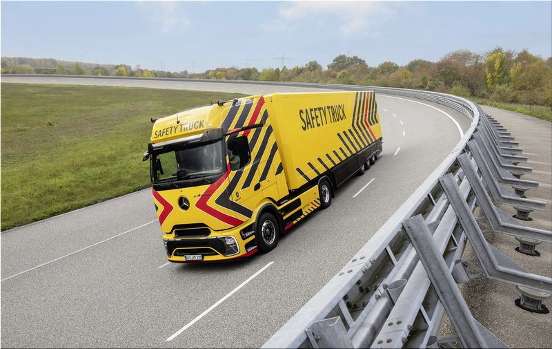 Mercedes-Benz eActros 600 Safety Truck