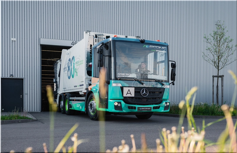 Mercedes-Benz reECONIC: Electric Garbage Truck