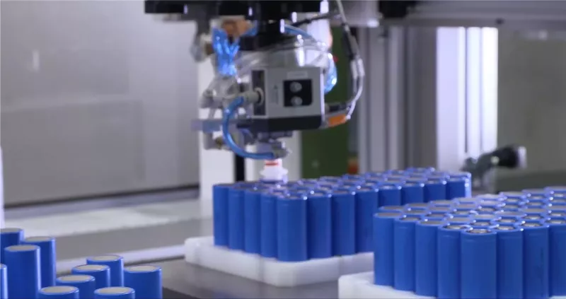 Stellantis and LG Energy Solution Invest In Lithium-Ion Battery Factory