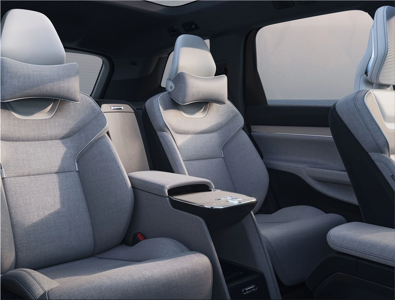 Volvo EX90