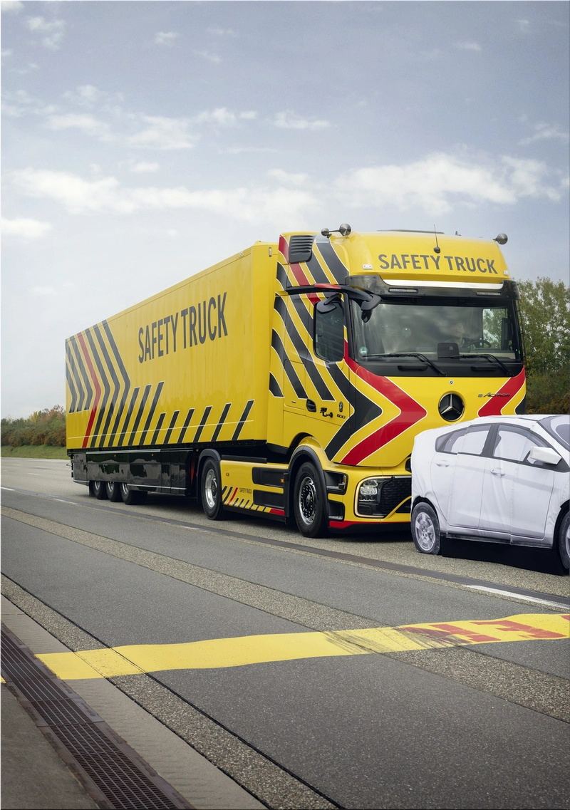 Mercedes-Benz eActros 600 Safety Truck