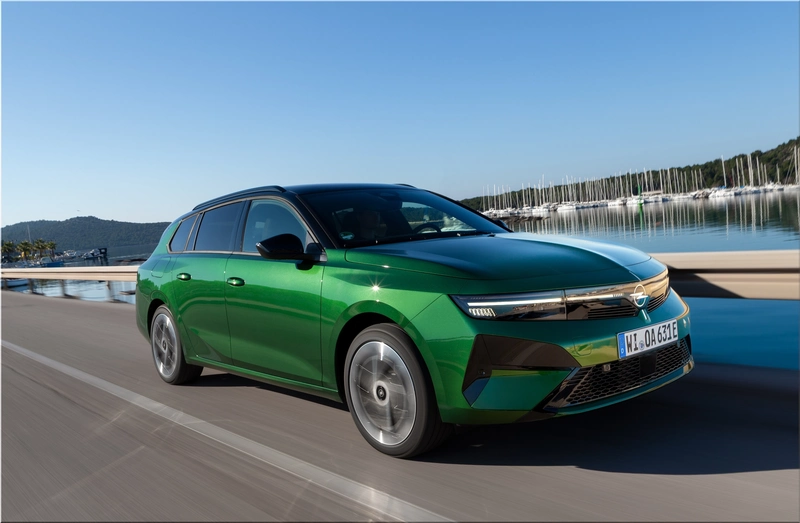 Opel Astra Sports Tourer Electric