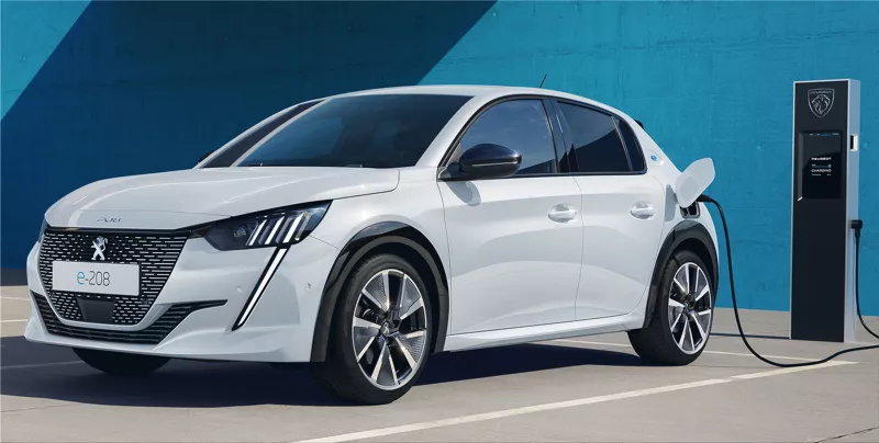 Peugeot e-208