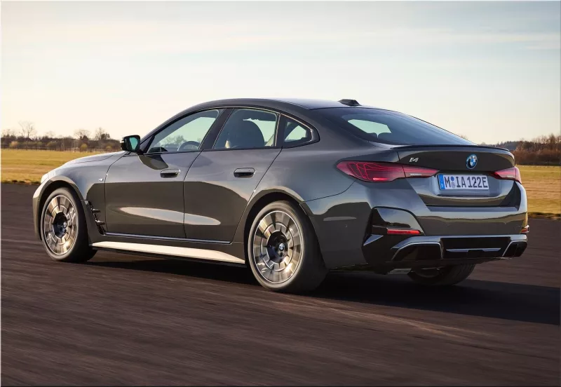 BMW i4