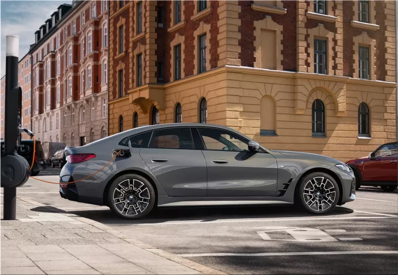 BMW i4