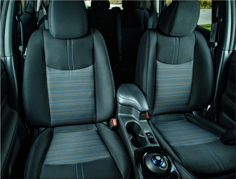 2025 Nissan Leaf