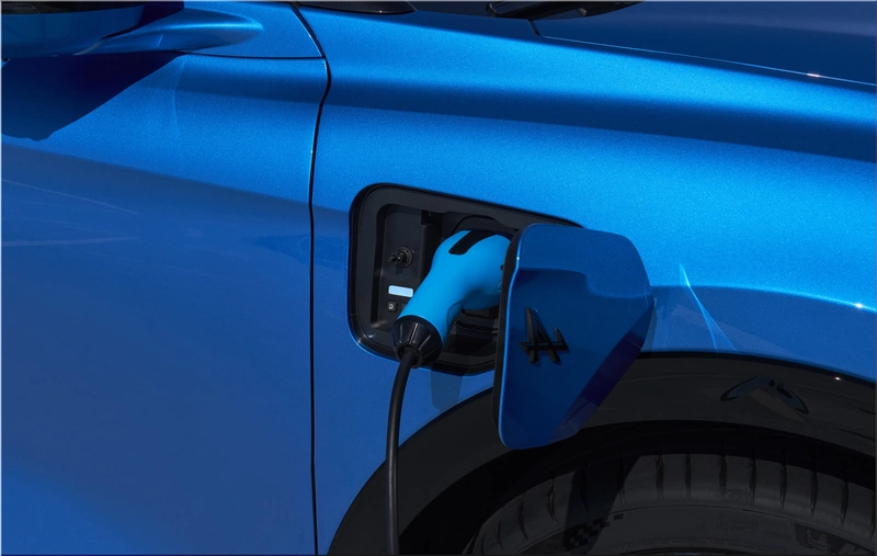 Alpine A390