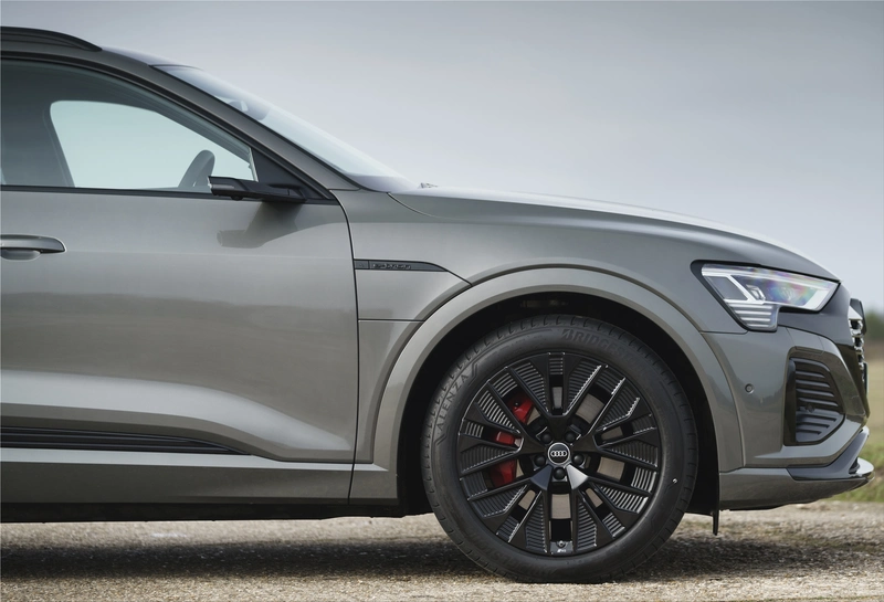 Audi Q8 e-tron