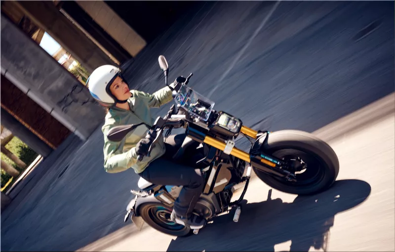 BMW CE 02