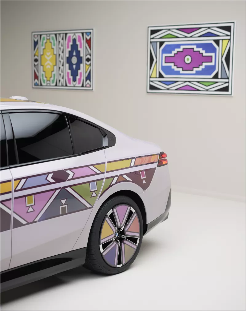 BMW i5 Flow NOSTOKANA