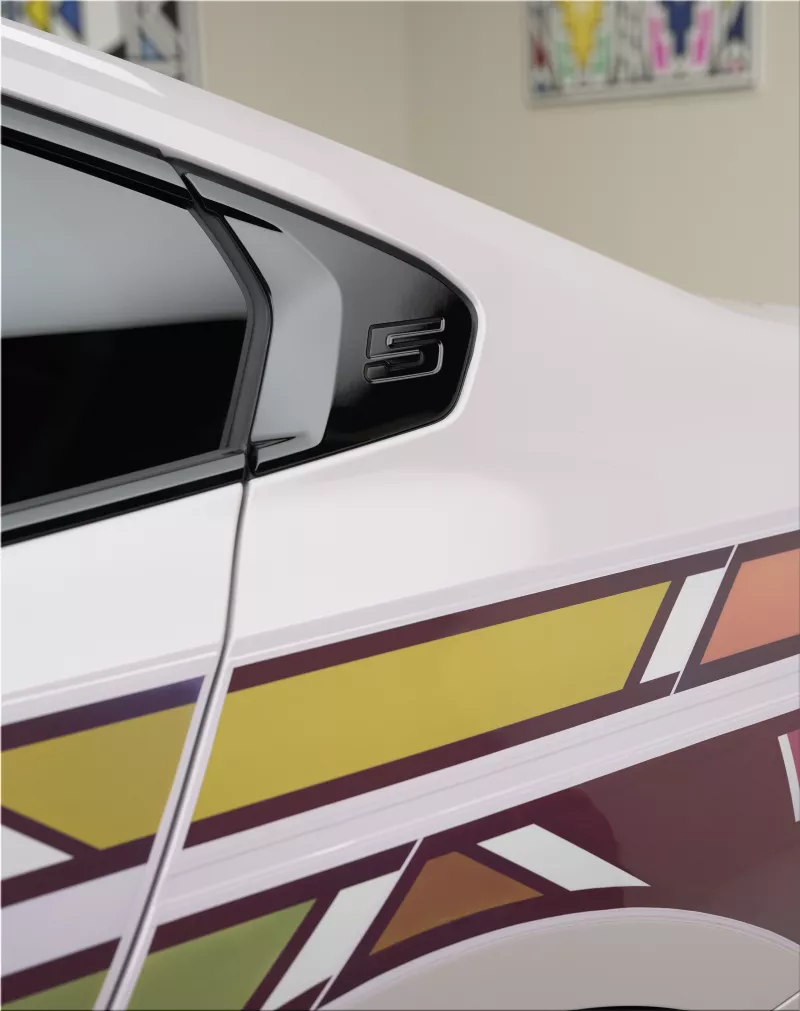 BMW i5 Flow NOSTOKANA