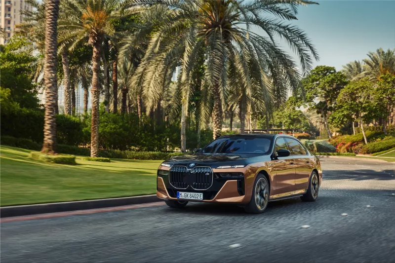 BMW i7