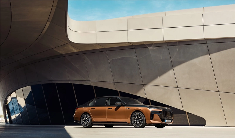 BMW i7