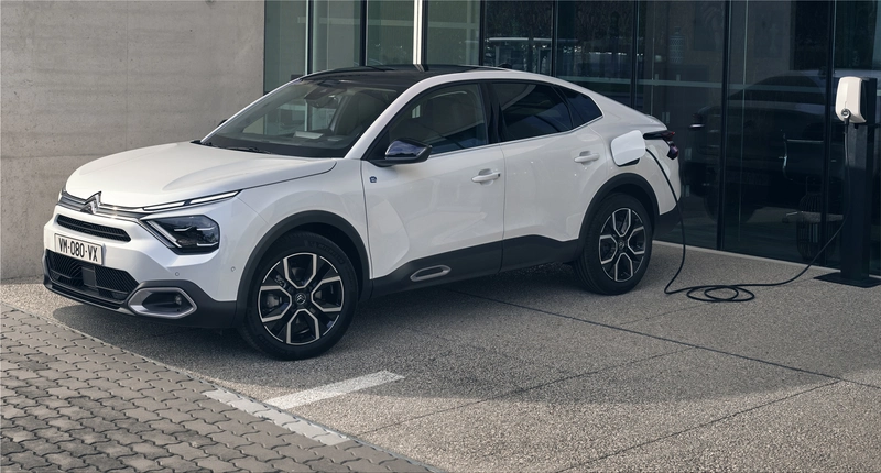 Citroen e-C4 X