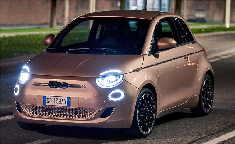 Fiat 500 electric city car