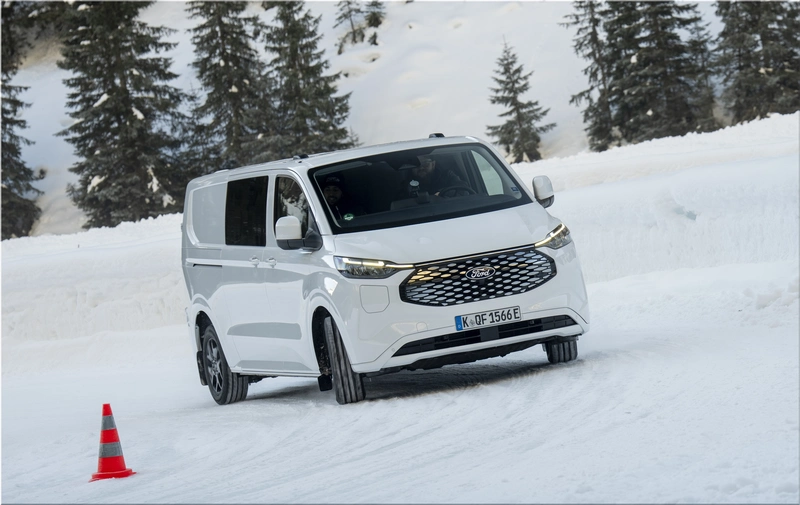 Ford E-Transit Custom AWD 2026