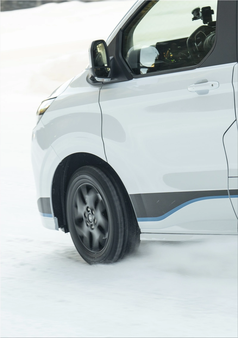 Ford E-Transit Custom AWD 2026