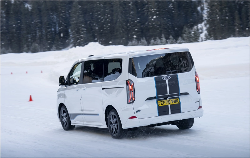 Ford E-Transit Custom AWD 2026