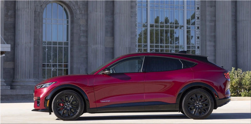 Ford Mustang Mach-E 2025