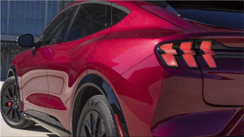 Ford Mustang Mach-E 2025