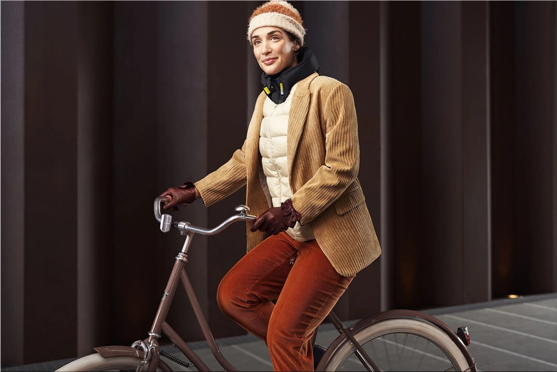 Hövding bicycle airbag