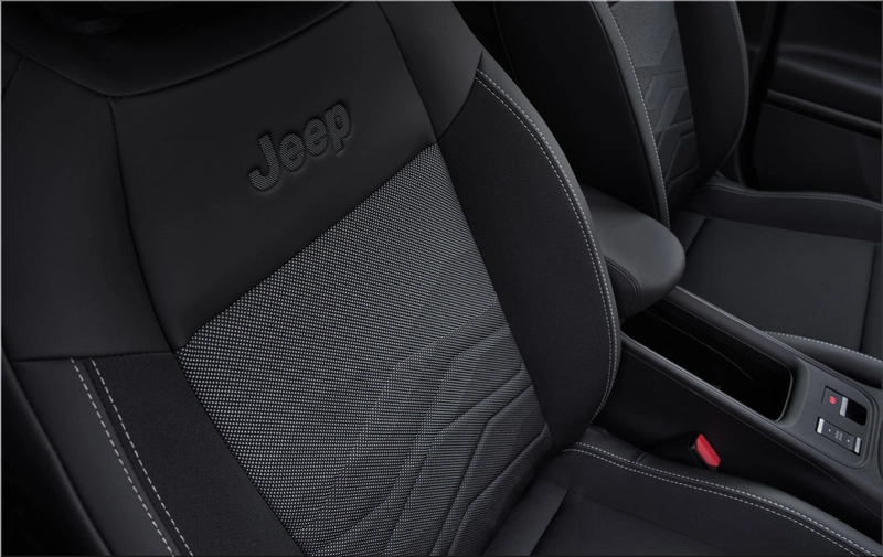 Jeep Avenger Black Edition