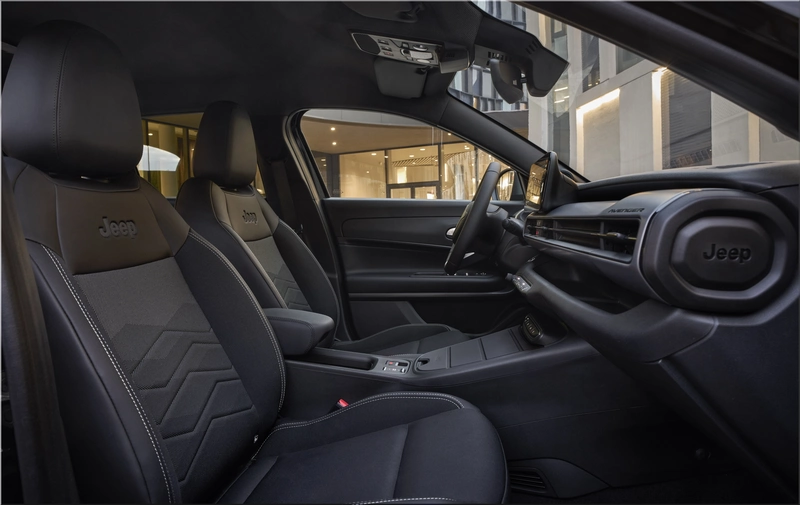 Jeep Avenger Black Edition