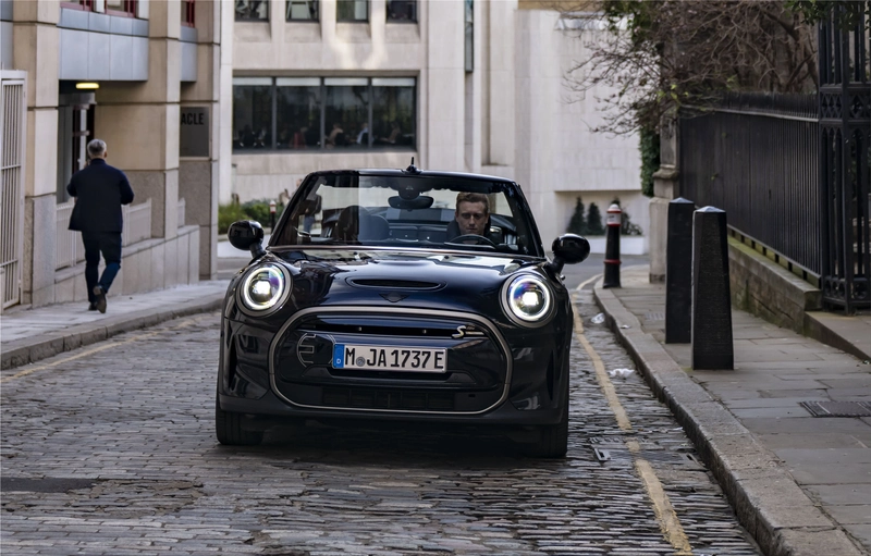 MINI Cooper SE Convertible