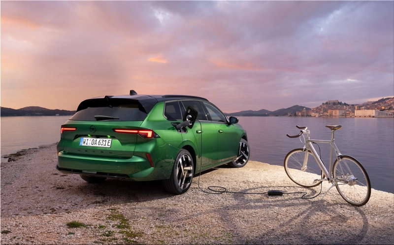 Opel Astra Sports Tourer Electric