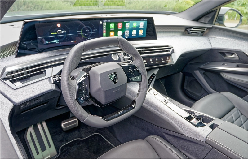 Peugeot E-5008