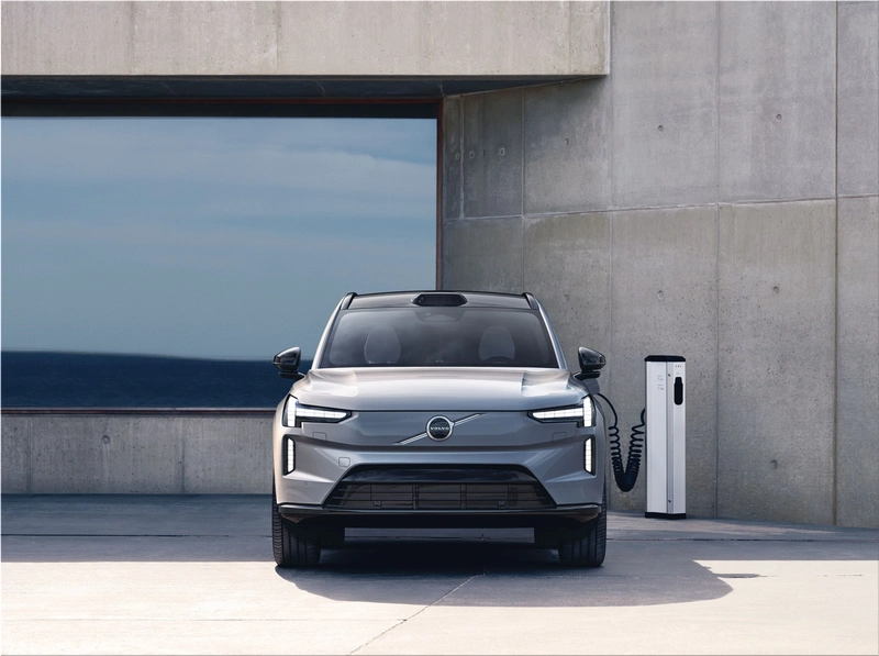 2023 Volvo EX90