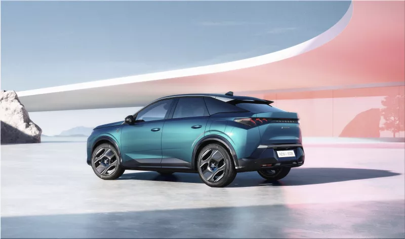 Peugeot e-3008