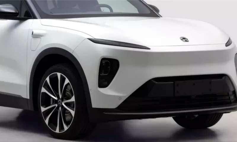NIO ES8