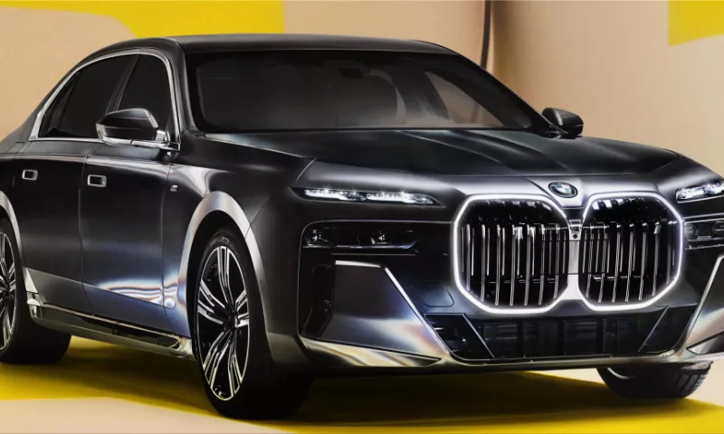 BMW i7 electric car