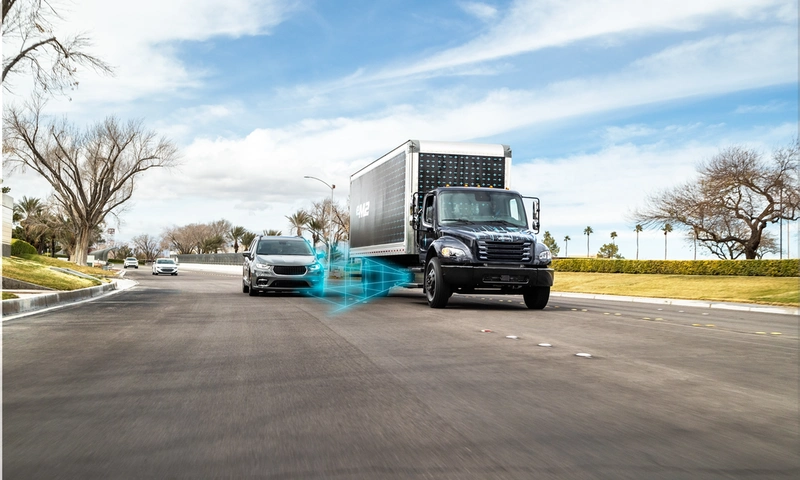 Freightliner eM2
