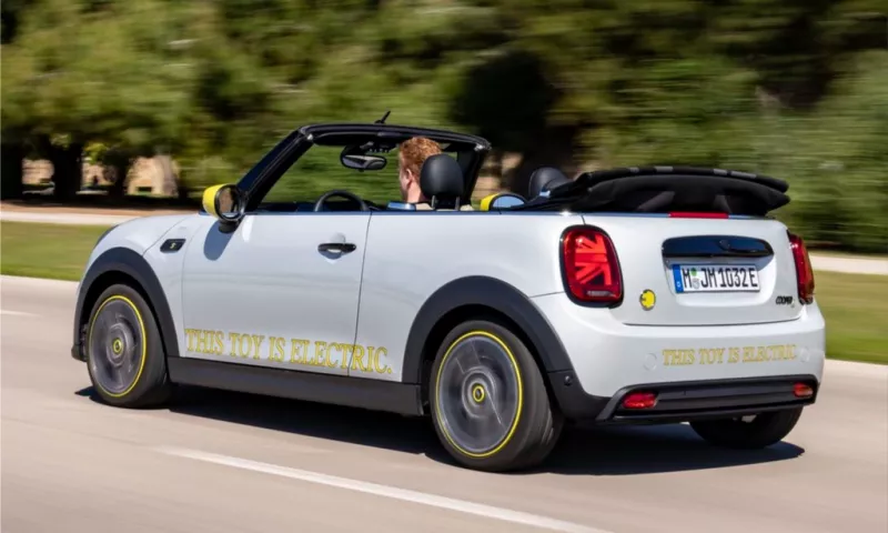 Mini Cooper SE Cabriolet