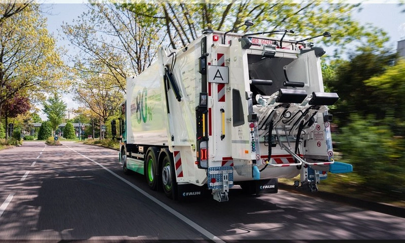 Mercedes-Benz reECONIC: Electric Garbage Truck