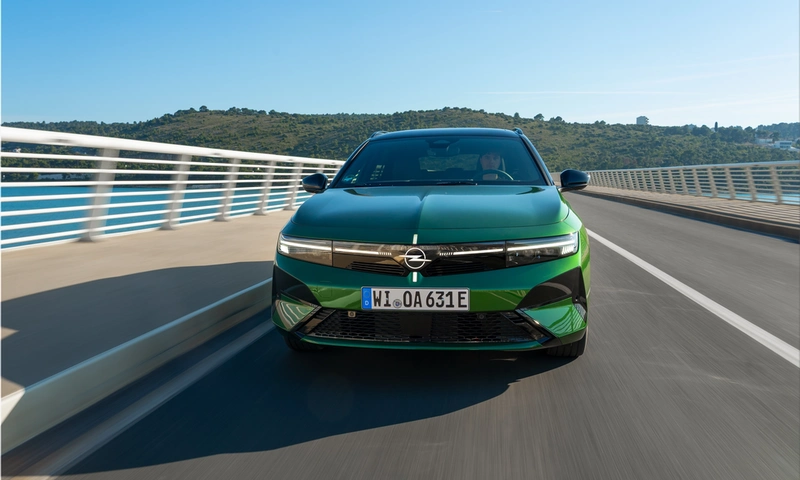 Opel Astra Sports Tourer Electric